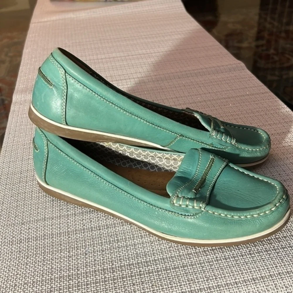 Naturalizer ,size  10M, TIFFANY GREEN 🥰Hamilton boat loafer, slip on